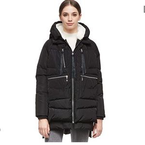 THE Amazon coat. Orolay black coat. Like new!